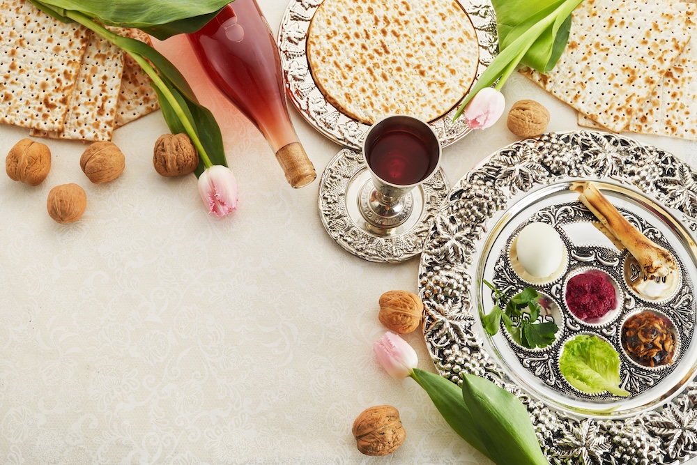 passover meal and tradtional sedar plate