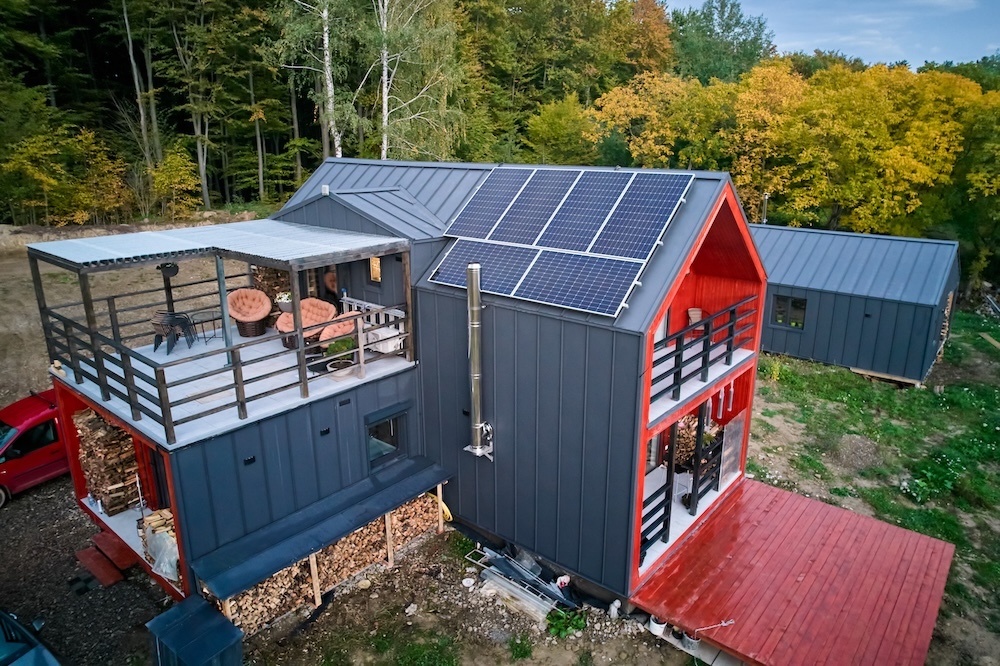 modern off-grid house with solar planning