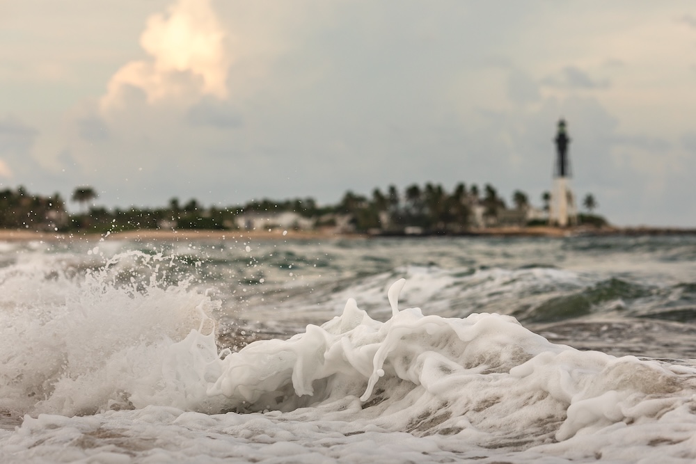ocean waves hitting florida coastline
