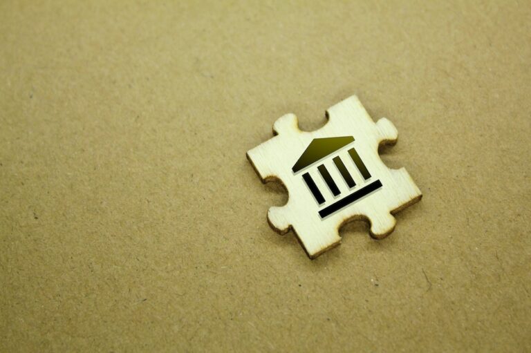 bank icon on a puzzle piece