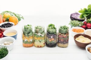 meals prepared in glass jars that are reusable